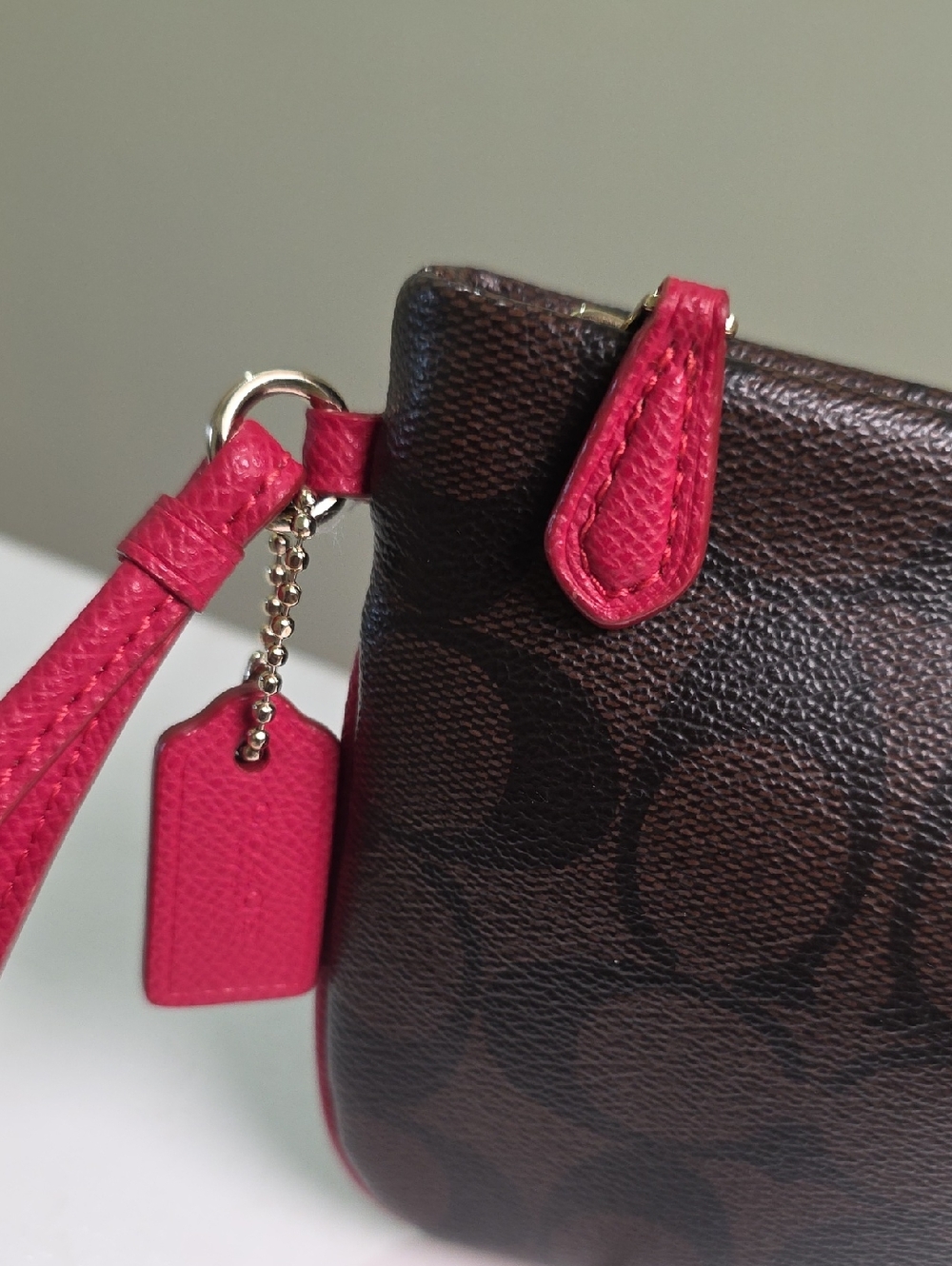 COACH F65748 Brown/Black Signature Print w/ Red Trim Large Wristlet EUC - Picture 5 of 15